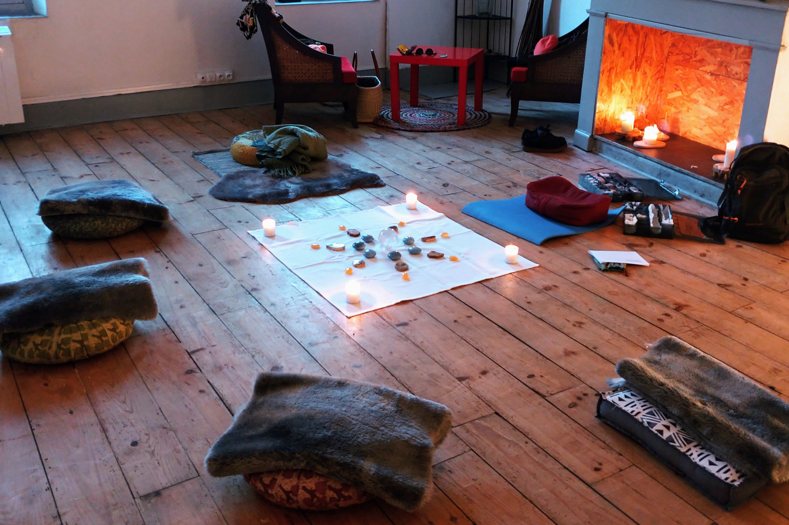 Méditation Méditation, Mandala et Pierres